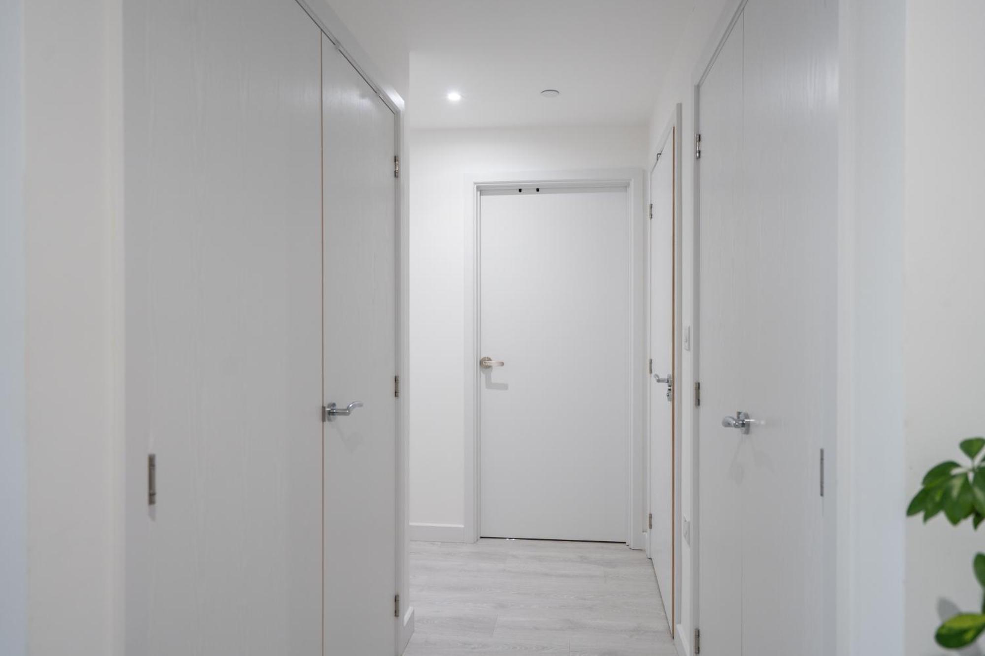 Sunset Retreat: Steps From Heathrow/Twickenham Apartment Hounslow Ngoại thất bức ảnh